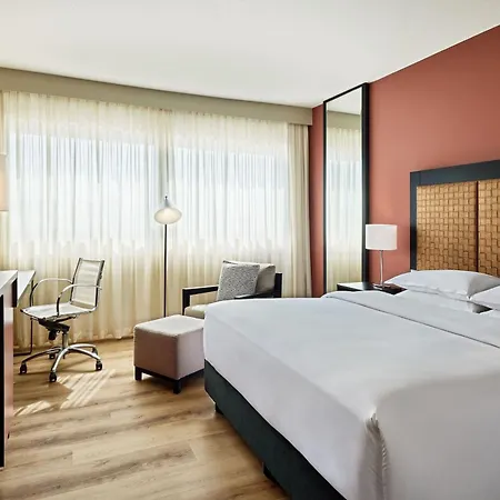 Sheraton Frankfurt Airport & Conference Center 4*