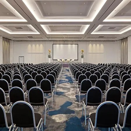 Sheraton Frankfurt Airport & Conference Center 4*