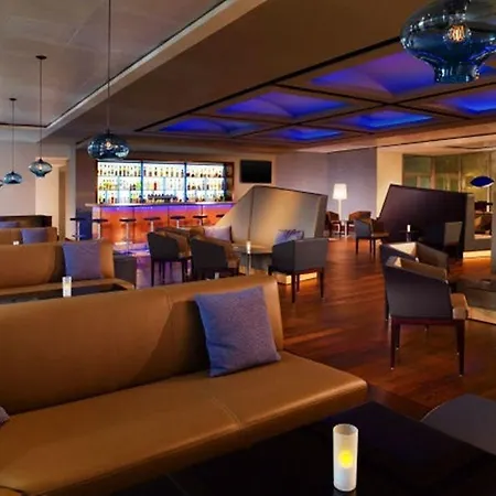 ومركز مؤتمرات شيراتون مطار 4*