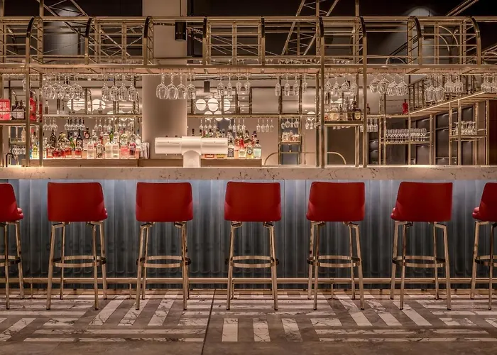 Отель Sheraton Frankfurt Airport & Conference Center