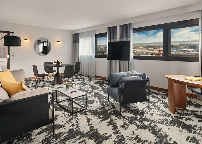 Отель Sheraton Frankfurt Airport & Conference Center