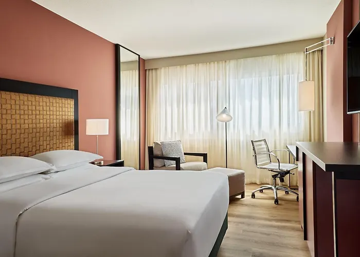 Sheraton Frankfurt Airport & Conference Center 4*