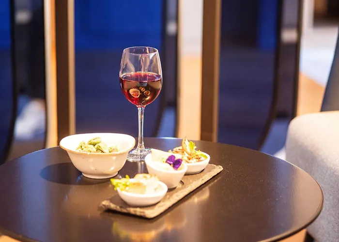 Отель Sheraton Frankfurt Airport & Conference Center