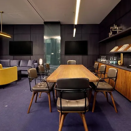 Sheraton Frankfurt Airport & Conference Center Otel 4*