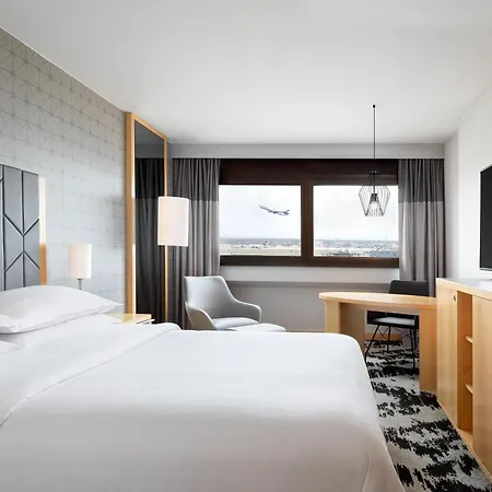Sheraton Frankfurt Airport & Conference Center 4*