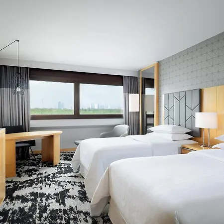 Sheraton Frankfurt Airport & Conference Center Hotel 4*